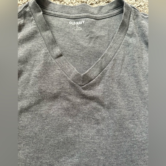 Old Navy Men’s Soft-Washed V-Neck T-Shirt - Size XL - Picture 4 of 6
